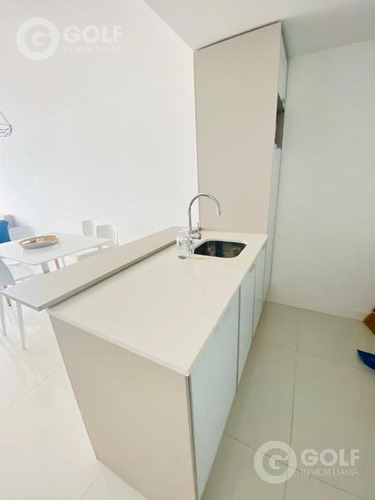 Imagen 5 de 28 de Vendo En Edificio De Categoria Apartamento De 1 Dormitorio Equipado Con Garaje Pta Del Este