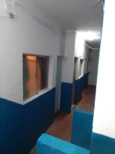 Imagen 3 de 9 de Habitación 3x3 Luminosa Para Hombre Solo Servicio Incluidos.