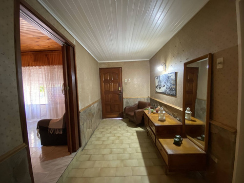 Imagen 2 de 11 de Casa En Venta De 2 Dormitorios En Berisso