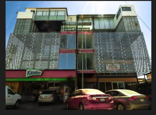 Se Rentan Oficinas Con Excelente Ubicación En Av. Teniente Azueta En El Puerto De Manzanillo, Colima.
