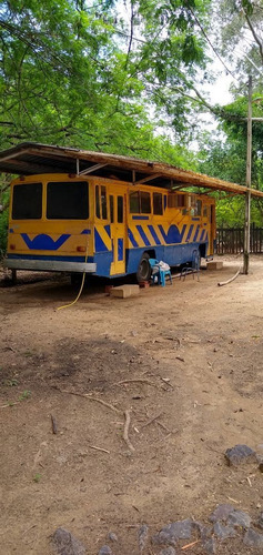 Imagem 1 de 4 de Rancho Pra Locação ( Diária )