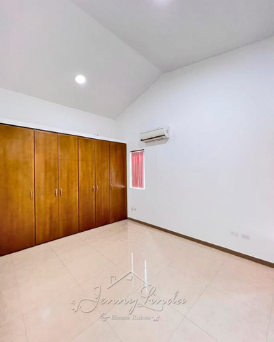 En Alquiler Townhouse De 180 M² Avenida Principal Del Castaño, Maracay Aragua
