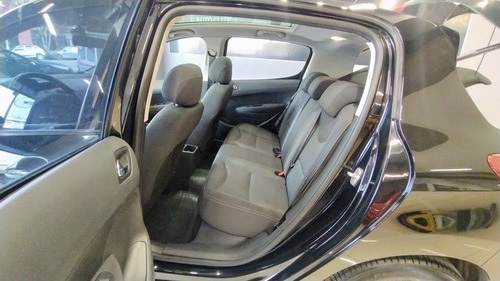 Imagen 10 de 22 de Peugeot 308 Allure 1.6 C/navegador 2016