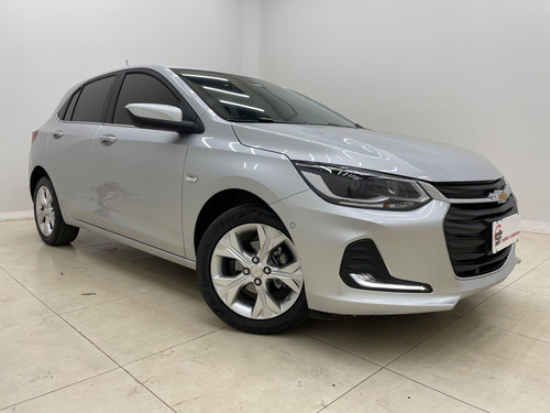 Imagem 3 de 15 de Chevrolet Onix Hatch Prem. 1.0 12v Tb Flex 5p Aut. 2020/...