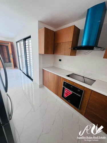 Apartamento En Gurabo - 2do. Nivel