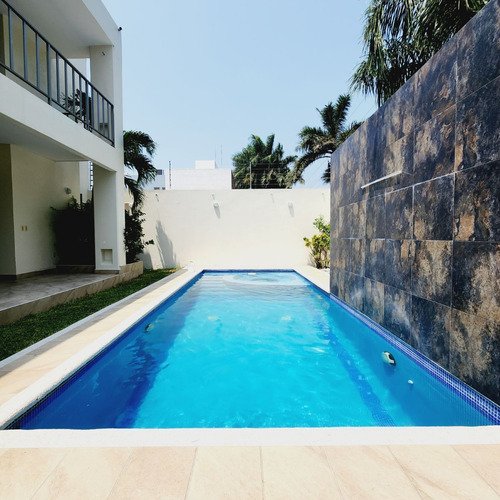 Casa En Venta Con Opcion Recámara Planta Baja, Alberca, Jacuzzi Fracc Las Palmas