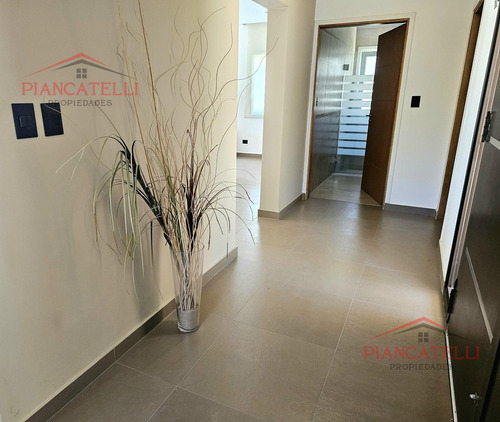Venta De Casa En Terravista Con 4 Habitaciones