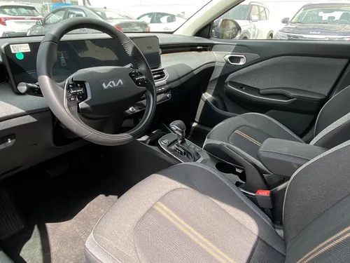 Kia K3 Cross 1.6 Zenith