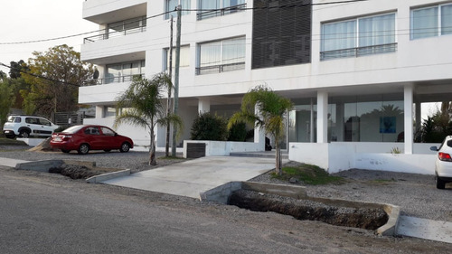 Apartamento En Venta De 1 Dormitorios (ref: Iea-1708)