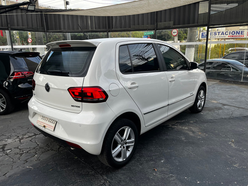 Volkswagen Fox 1.6 16v Msi Highline Total Flex I-motion 5p