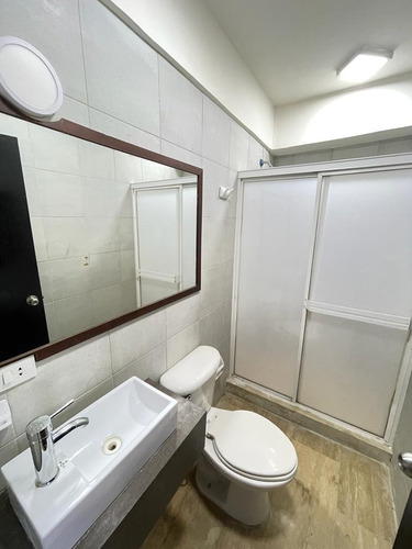 Imagen 11 de 15 de Eaa-252 Zona Norte. Alquiler Apartamento En Edificio Camila. Sector Bellas Artes