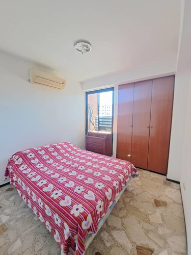 Imagen 10 de 15 de Rosaura Cortez Vende Apartamento En Los Mangos Valencia Res. Sinamaica