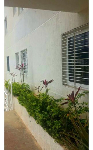 Vendo Apartamento 55m2 1h/1b/1p Bosque De La Lagunita 4035