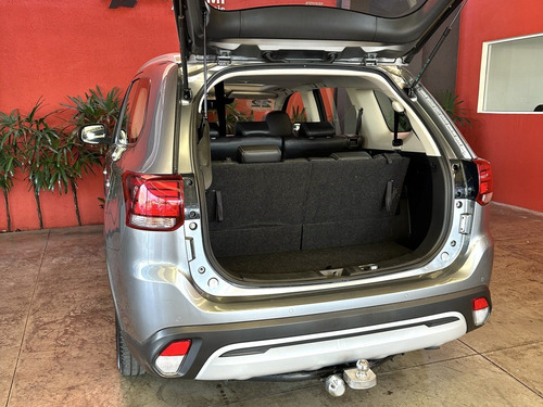 Mitsubishi Outlander 3.0 MIVEC V6 GASOLINA HPE-S AWD AUTOMÁTICO