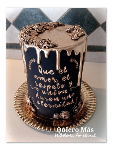 Imagen 5 de 9 de Torta Alta Dripcake Decorada Y Personalizada 1,5kilos