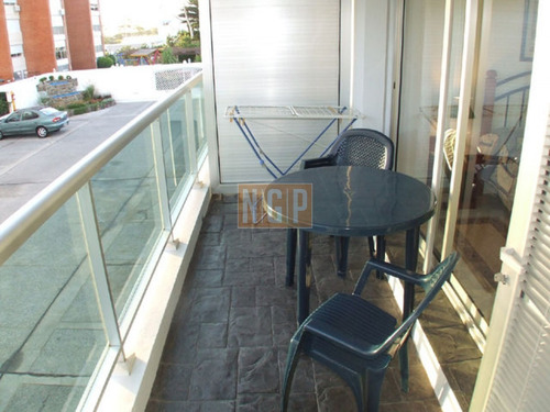 Imagen 5 de 24 de Departamento En Mansa A Pasos Del Mar