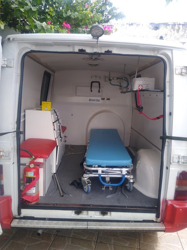 Imagem 13 de 15 de Chevrolet Tráfic Ambulância 2,2 Gasolina