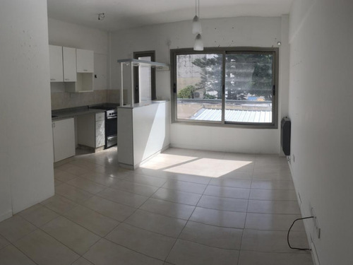 Imagen 1 de 12 de Vendo Departamento 2 Amb. Ramos Mejía Centro Ubicacion Ideal