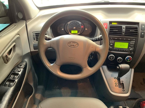Imagem 9 de 11 de Hyundai Tucson 2010 2.0 Gl 4x2 Aut. 5p