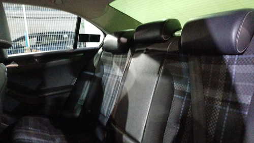 Volkswagen Jetta 2.0 Style Mt