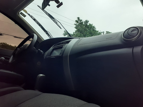 Imagem 13 de 15 de Nissan Livina