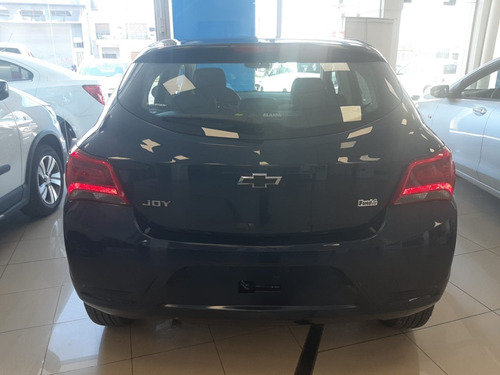 Imagen 13 de 25 de Chevrolet Onix Joy Black 0km#7