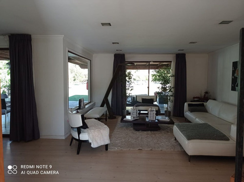 Venta De Casa Con Departamento Independiente, En C...