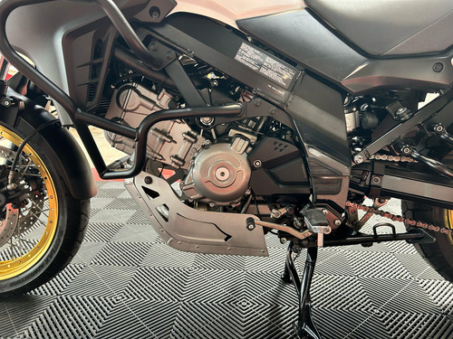 Suzuki V-strom 650 Año 2023 - Hilton Motors Co.