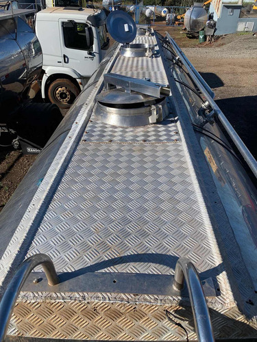 Imagem 3 de 10 de Tanque Rodoviário Padrão Leite