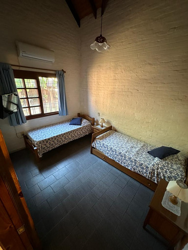 Piriápolis Amplio Chalet Para 9 Personas, 4 Dor., Wi-fi, Aire, Gran Barbacoa, Todas Las Comodidades, Etc.