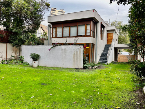 Excelente Casa Comercial Nueva Costanera - Vitacura, 4 Dorm