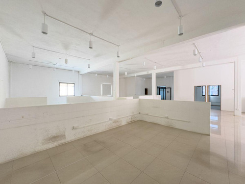 Local Comercial En Renta Sobre Av. Itzaes