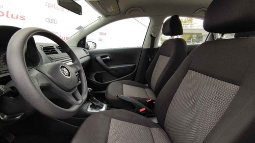 Imagen 9 de 15 de Volkswagen Vento 2020 4p Starline L4/1.6 Aut