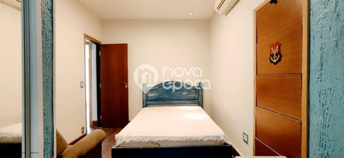 Apartamento De Frente Para A Floresta Da Tijuca - Com Terraço - Valorização Garantida.