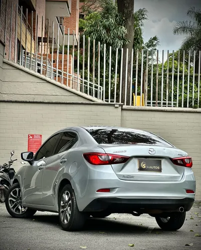 Mazda 2 1.5 Grand Touring Lx Sedan