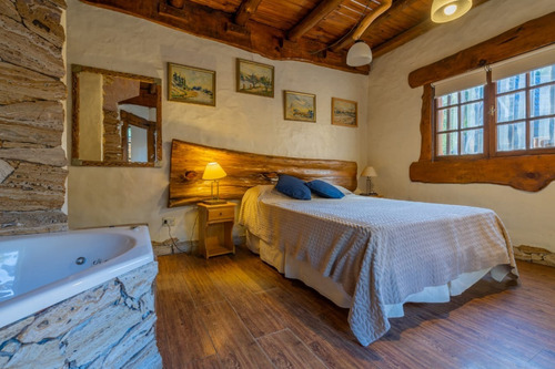 Excelente Casa Estilo Cabaña Individual Con Piscina Familiar