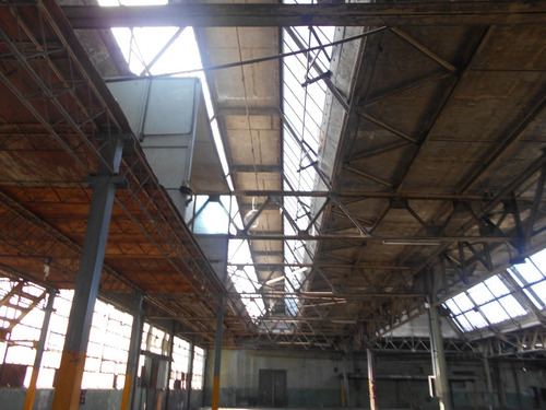 Prado: Local 8.500 M2 Frente X 3 Calles