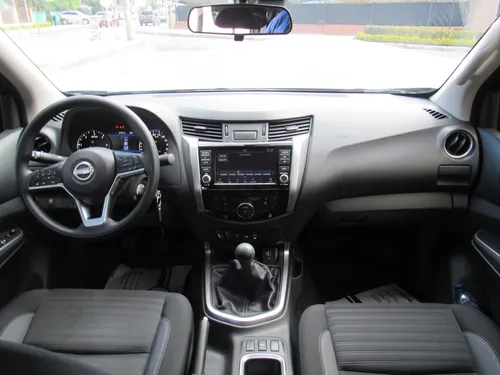 Nissan Frontier 2.3 Cd 4X4 Xe Mt