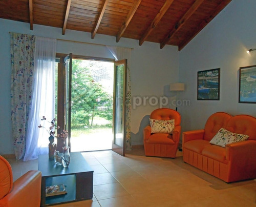 Imagen 9 de 23 de Chalet Villa Nordic Con Jardin Privado