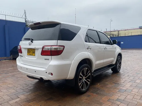 Toyota Fortuner 2.7l 4x4
