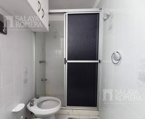 Venta - Punta Del Este, Parrillero En Balcón, Bajos Gastos