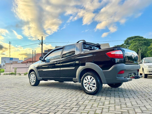 Fiat Strada 1.4 Hard Working Cab. Dupla Flex 3p