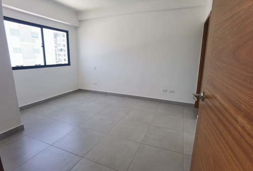 Apartamento Con Vista Despejada En Evaristo Morales