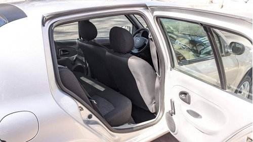 Renault Clio 1.2 Authentique Pack Ii 75cv
