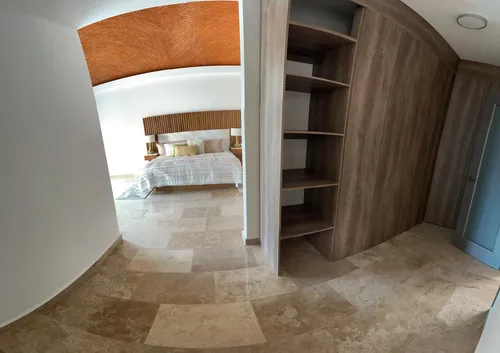 Casa Con Alberca Y Jardín En Fraccionamiento Con Seguridad