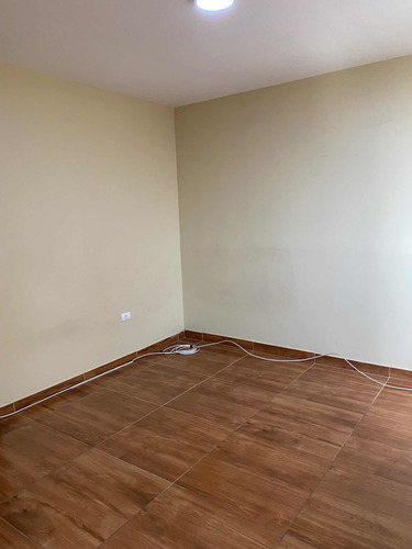 Imagen 23 de 29 de Mini Depa 30 M2 Incluye Servicios Cuadra 3 Av. La Molina - Atento Peru-2023