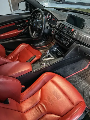 BMW M3 3.0 M3 Sedan L6 Bt At
