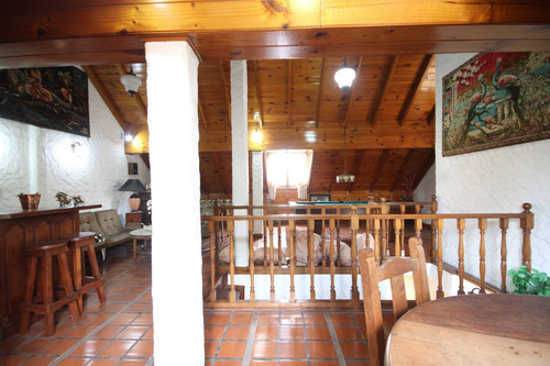 Imagen 25 de 30 de Venta Casa 7 Ambientes Caballito Pileta Cocheras
