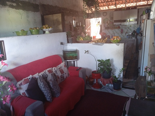 Sobrado Em Cima E Em Baixo Tem 4 Quarto 2 Banheiro Etc..