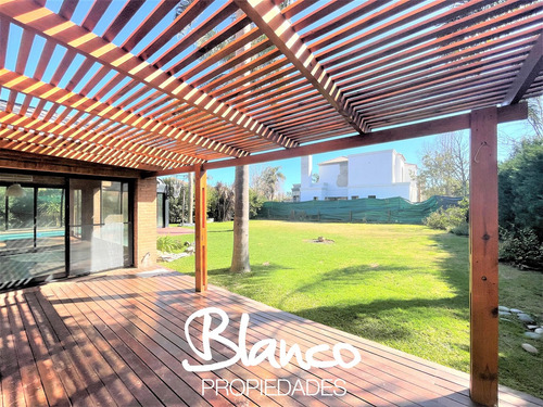 Casa En Venta En La Delfina, Pilar, G.b.a. Zona Norte